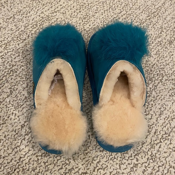 BearPaw Alexia slippers brand new! Size 8, color blue, never worn!! - Picture 2 of 7